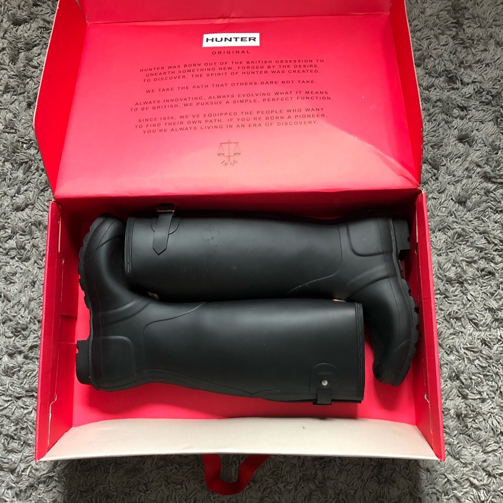 BRAND NEW HUNTER BOOTS